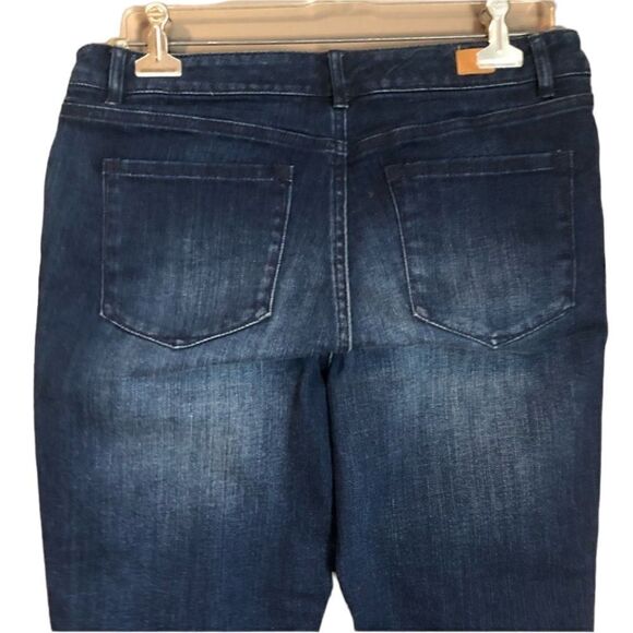 L.L.Bean signature dark wash jeans. Size 8 - Picture 8 of 10